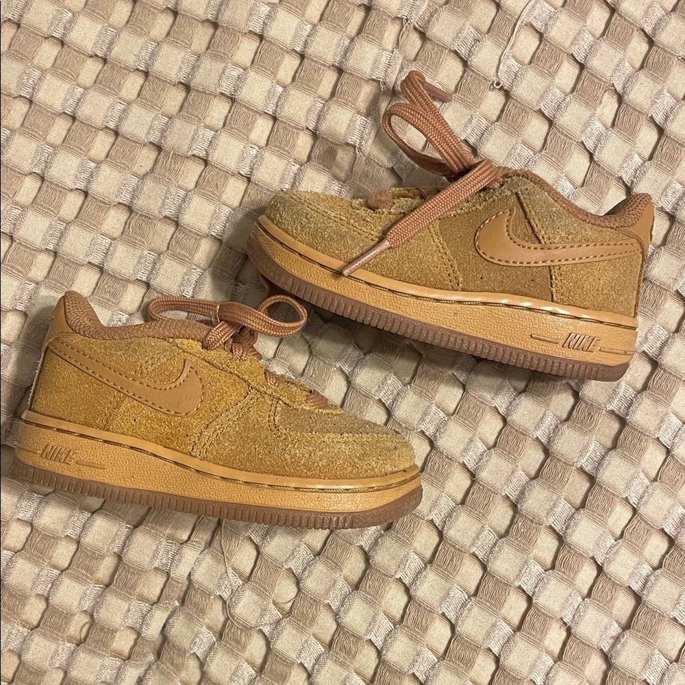 Nike Kids Brown Sneakers